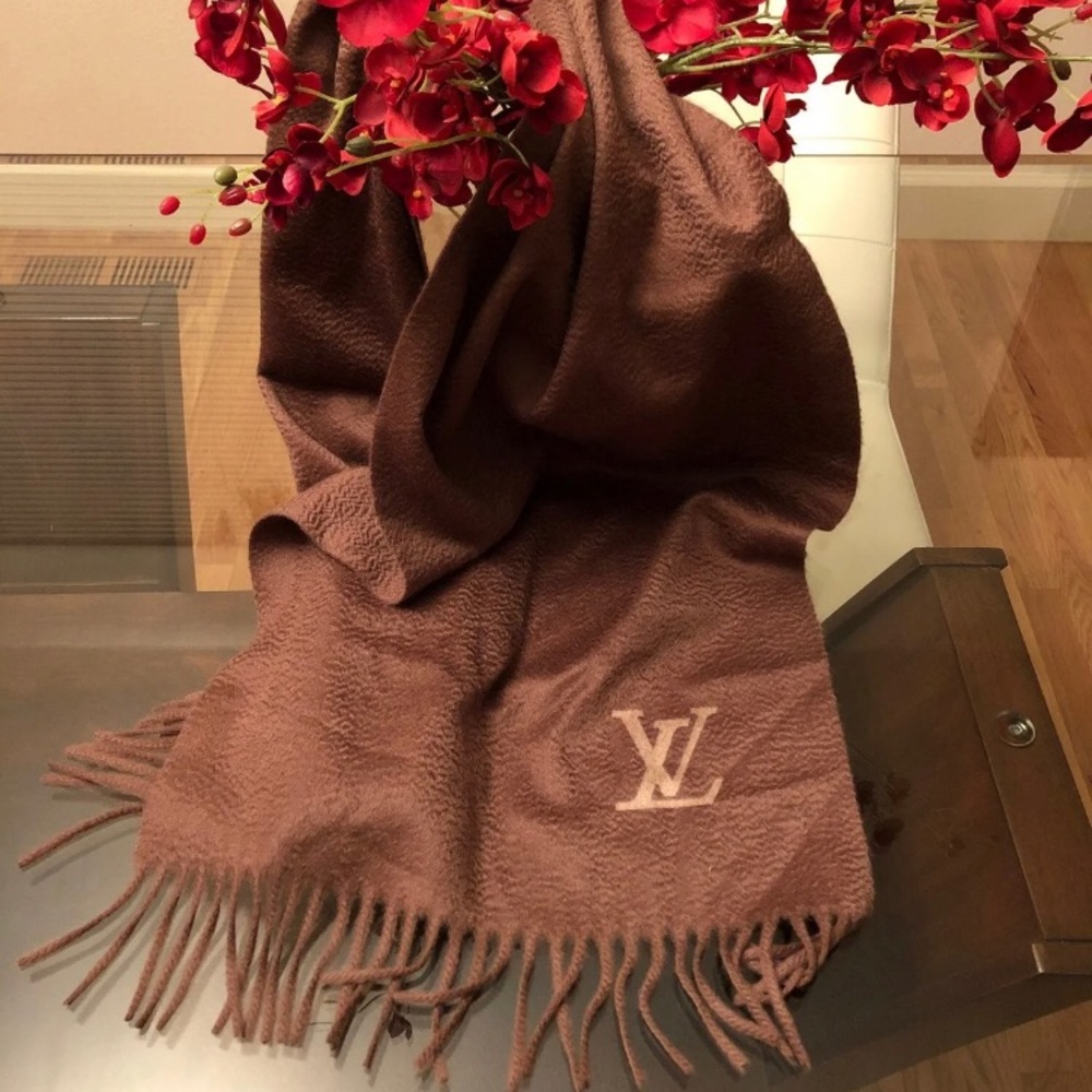 Louis Vuitton scarf